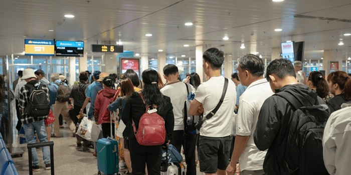 Vietnam Airport Gate Waiting Time