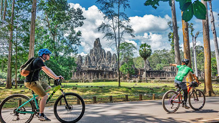 cycle-to-angkor-wat