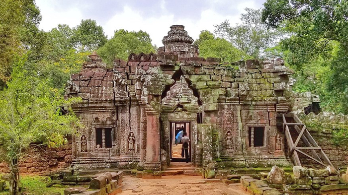 quiet-temples-near-angkor-wat