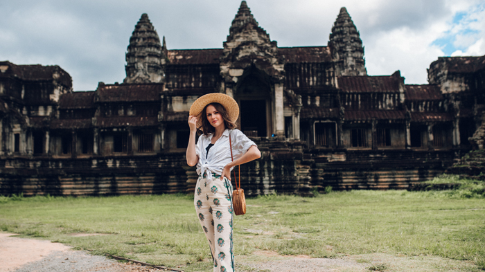 what-to-wear-for-angkor-wat-sunset