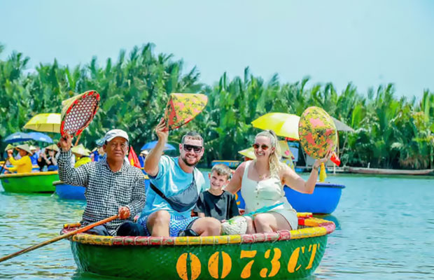 11 Days Vietnam Highlights Tour with Beijing Culture and Food Exploration