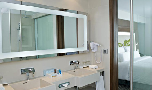 Saigon Novotel Centre Hotel Bathroom