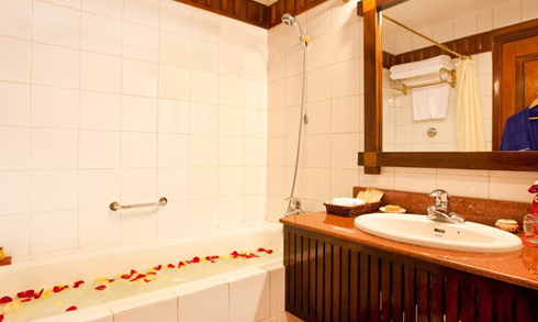 Sapa Victoria Resort & Spa Bathroom