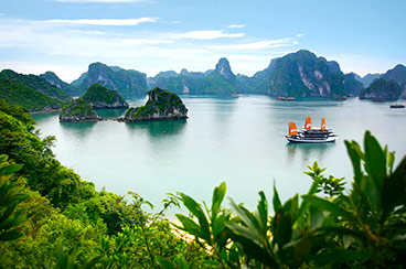 INT-VL-CT15  15 Days Essence of Vietnam and Laos Tour