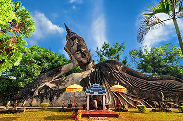 6 Days Highlights Tour from Luang Prabang to Vientiane