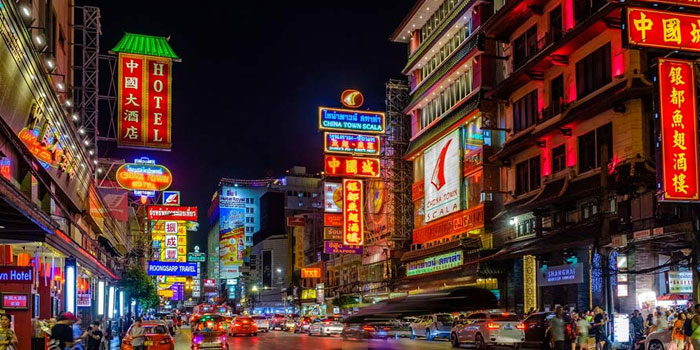 central-area-stay-evening-walk