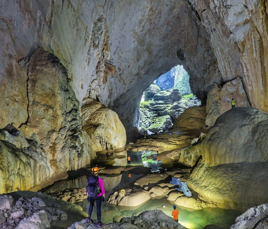vietnam-hang-son-doong-tour