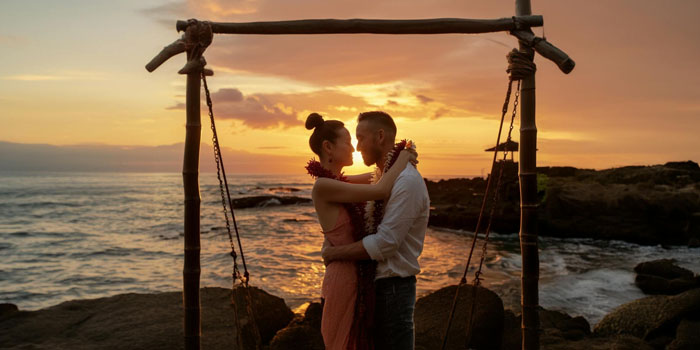 Lantern nights, sunsets, and slower evenings make this route feel romantic and special.