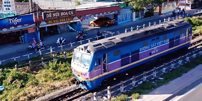 vietnam-train
