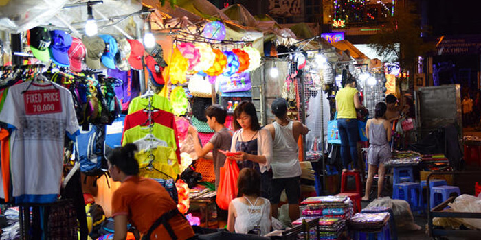 a-night-market-of-locals-in-ho-chi-minh-city