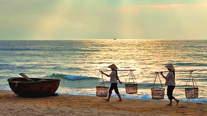 hoi-an-beach-morning