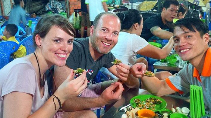 Safe Vietnamese street food for first-time tourists