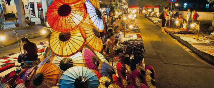 When visit Indochina countries, don't forget to see their night markets!