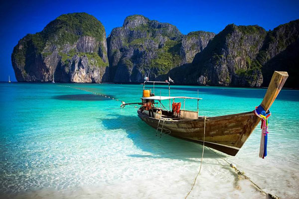 flawless shoreline on Thai islands